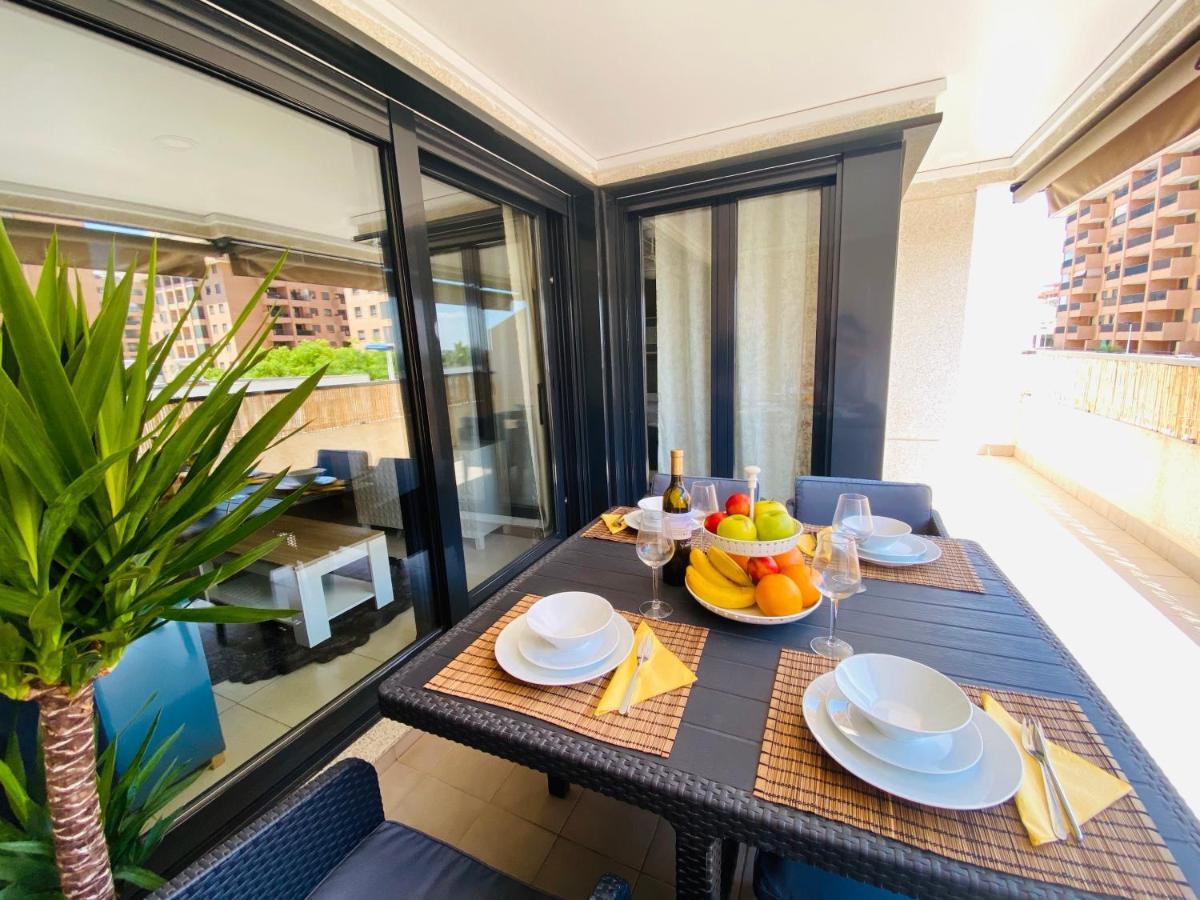 M & B Beach Apartment Valencia Exteriör bild